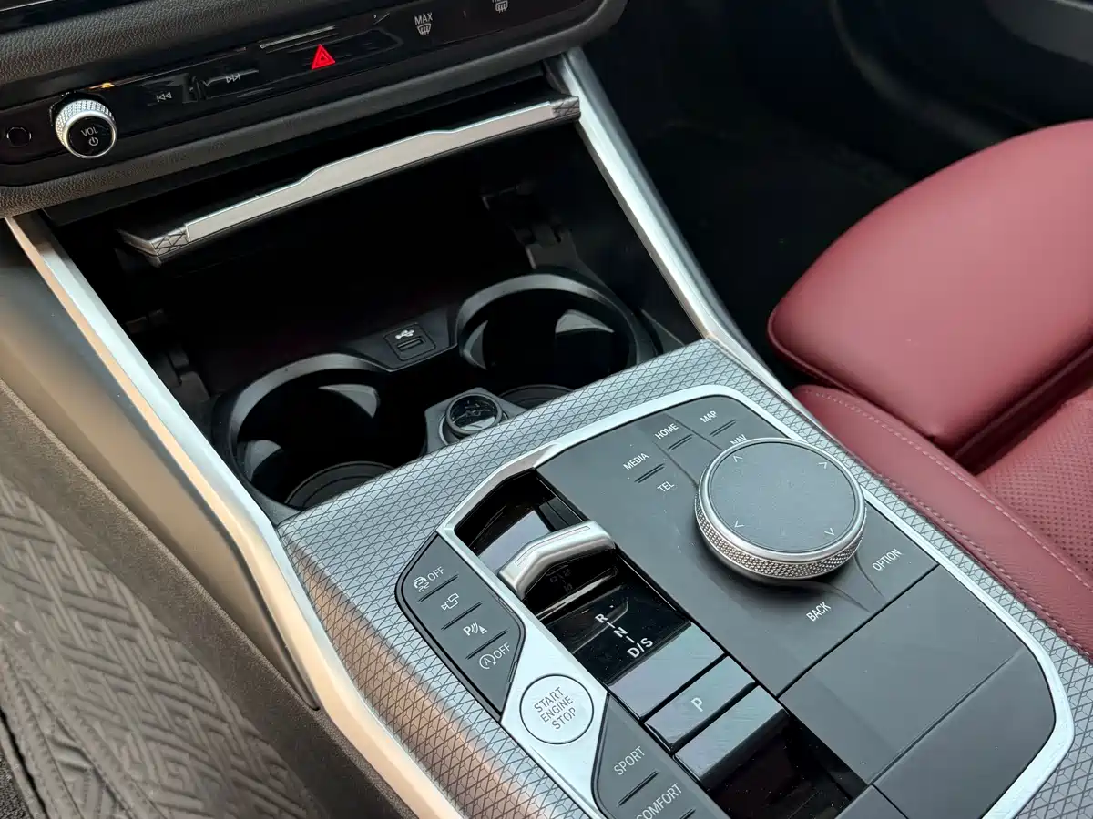 BMW 3 Series 2024 325Li M Sport Shadowline Package фото 11