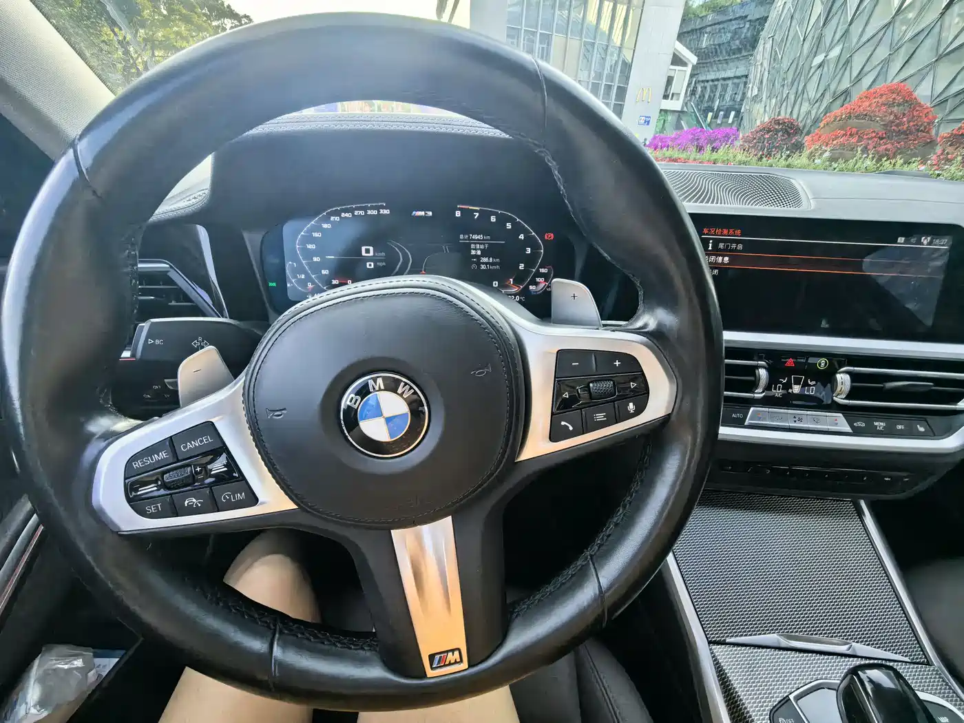 BMW 3 Series 2021 330Li xDrive M Sport Night Edition фото 15