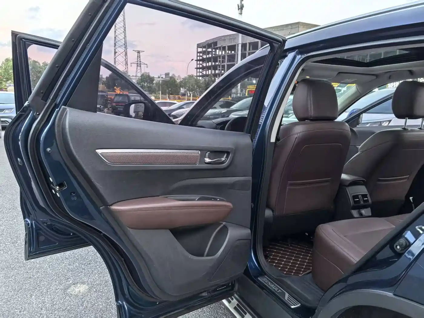 Renault Koleos 2019 2018 2.0L 2WD Luxury Edition