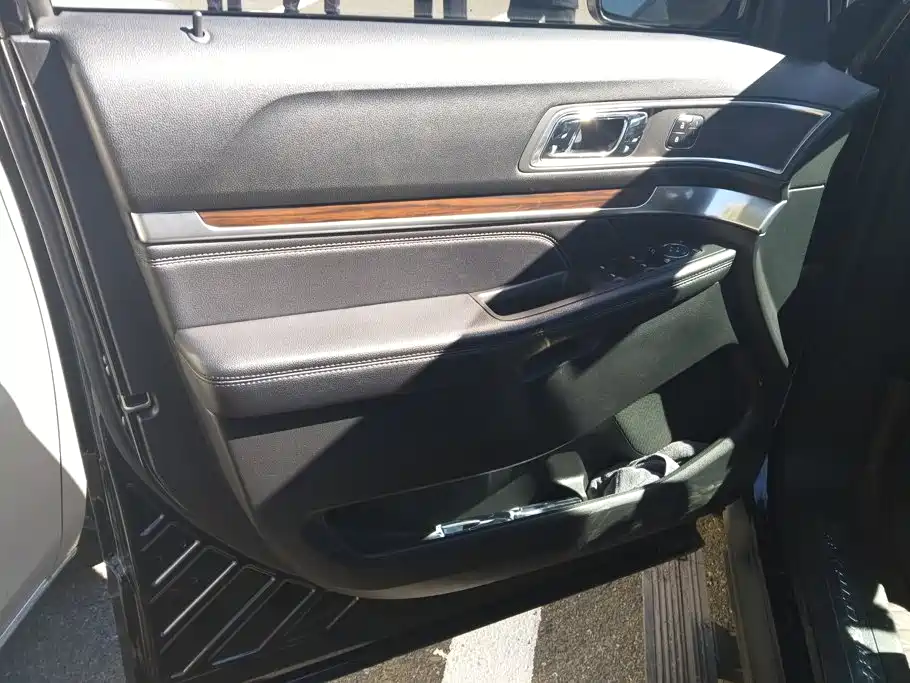 Ford Explorer (Import) 2018 2017 2.3T Elite Edition