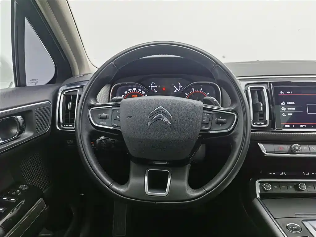 Citroën C6 2021 400THP Comfort Version фото 11
