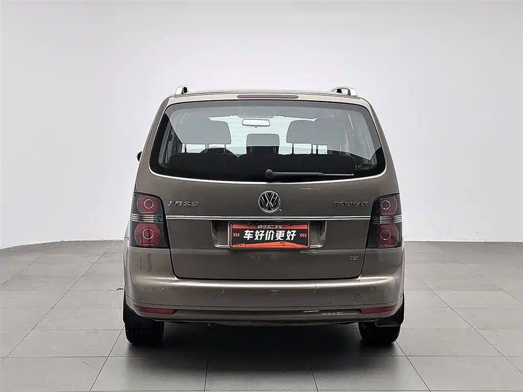 Volkswagen Touran 2015 1.4T Manual Trend Edition 5-seater фото 4
