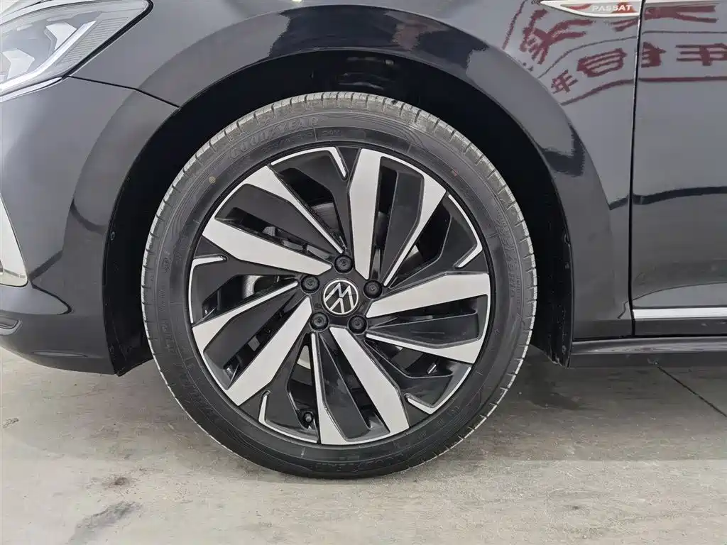 Volkswagen Passat 2023 Facelift 330TSI Elite Edition фото 17