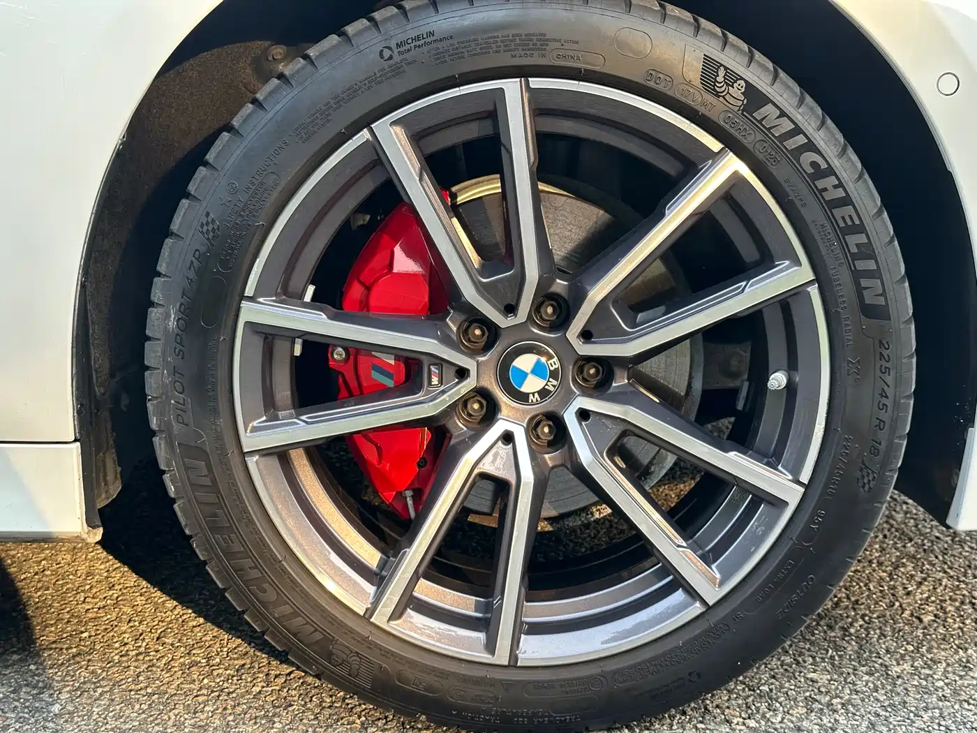 BMW 3 Series 2023 325Li M Sport Package фото 25