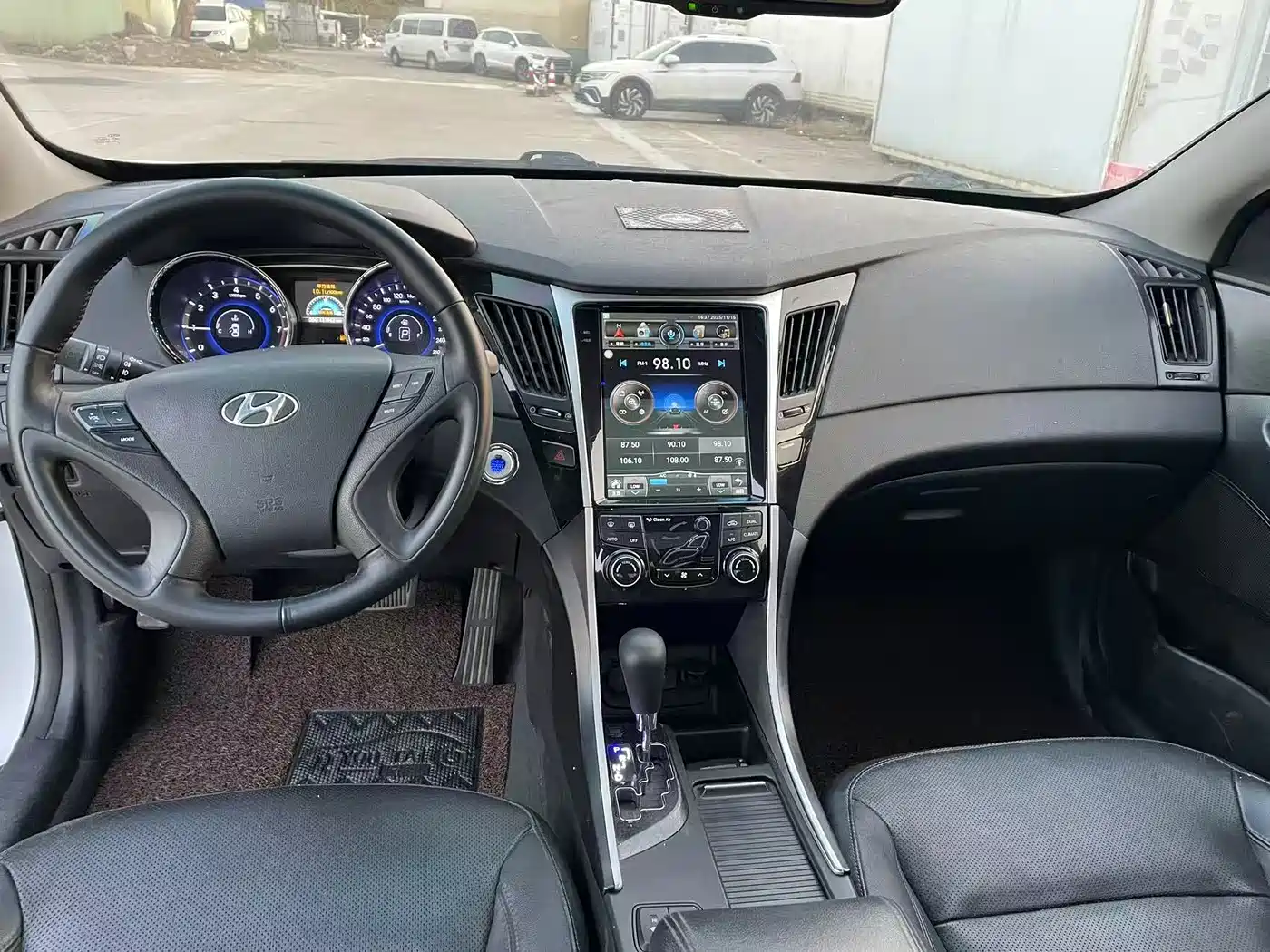 Hyundai Sonata 2014 2.4L Automatic Luxury Edition China IV фото 10