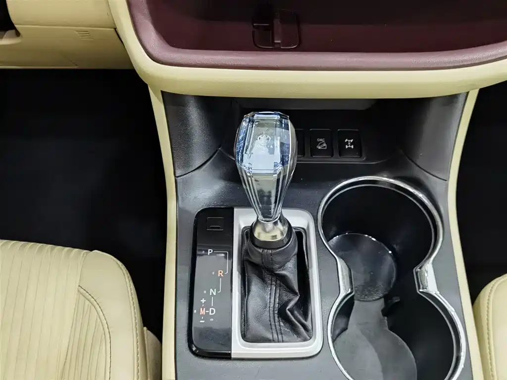 Toyota Highlander 2015 2.0T AWD Elite Edition 7-seater фото 13