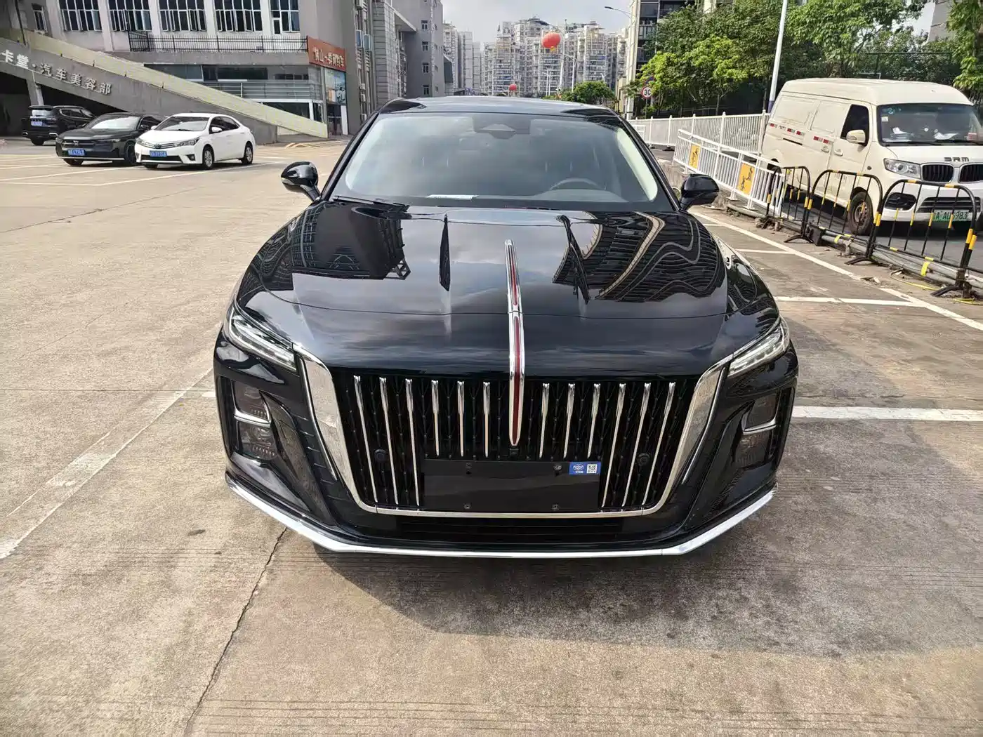 Hongqi H5 2024 2.0T Automatic Smart Connect Flag Smooth Edition фото 2