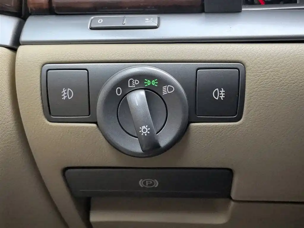 Volkswagen Phaeton 2012 3.0L Executive фото 21