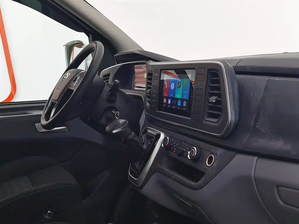 SAIC Maxus Xintu V80 2021 2.0T PLUS AMT Urban Edition Short Wheelbase Ultra-Low Roof 5/6 Seats фото 22