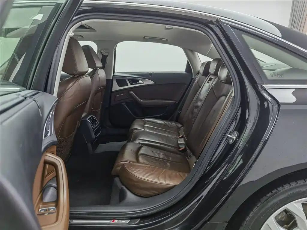 Audi A6L 2018 30th Anniversary 35 TFSI Fashion фото 15