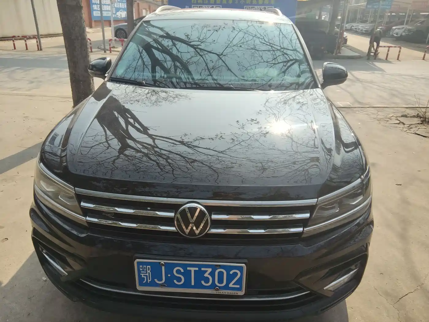 VOLKSWAGEN TIGUAN L