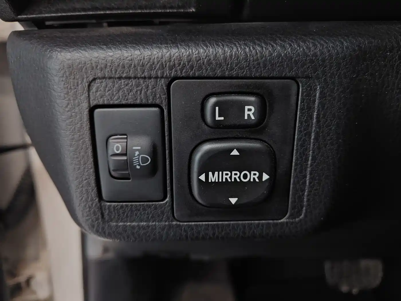 Toyota Vios FS 2017 1.5L CVT Fengchi Edition фото 15