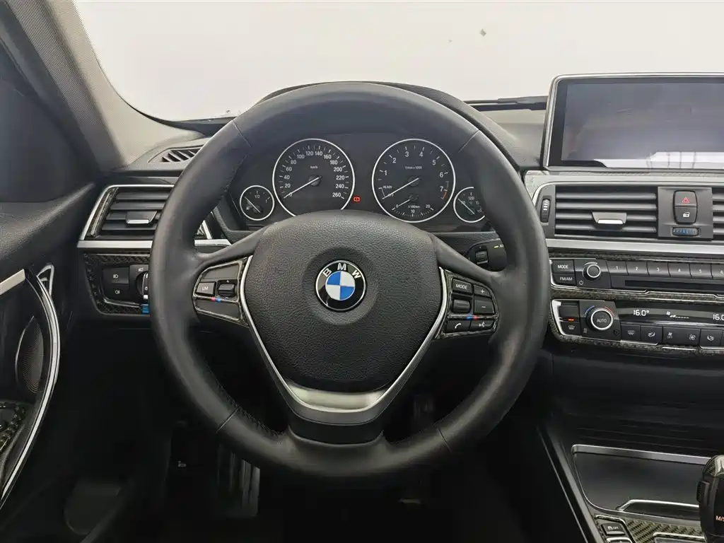 BMW 3 Series 2017 320Li Fashion фото 11