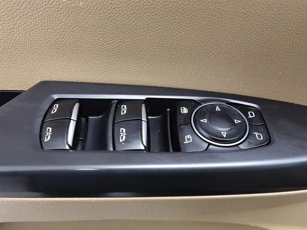 Buick GL8 2021 ES Landlord 653T Luxury фото 9