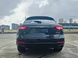 Photo 8 - Maserati Levante