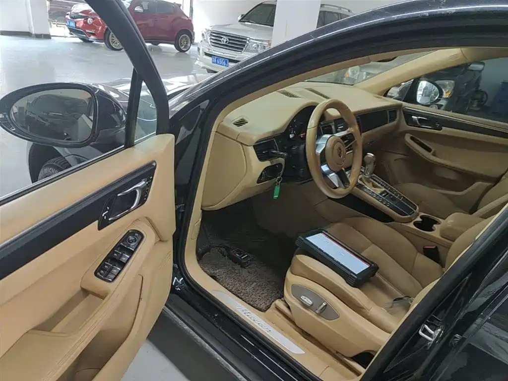 Porsche Macan 2017 Macan 2.0T фото 12