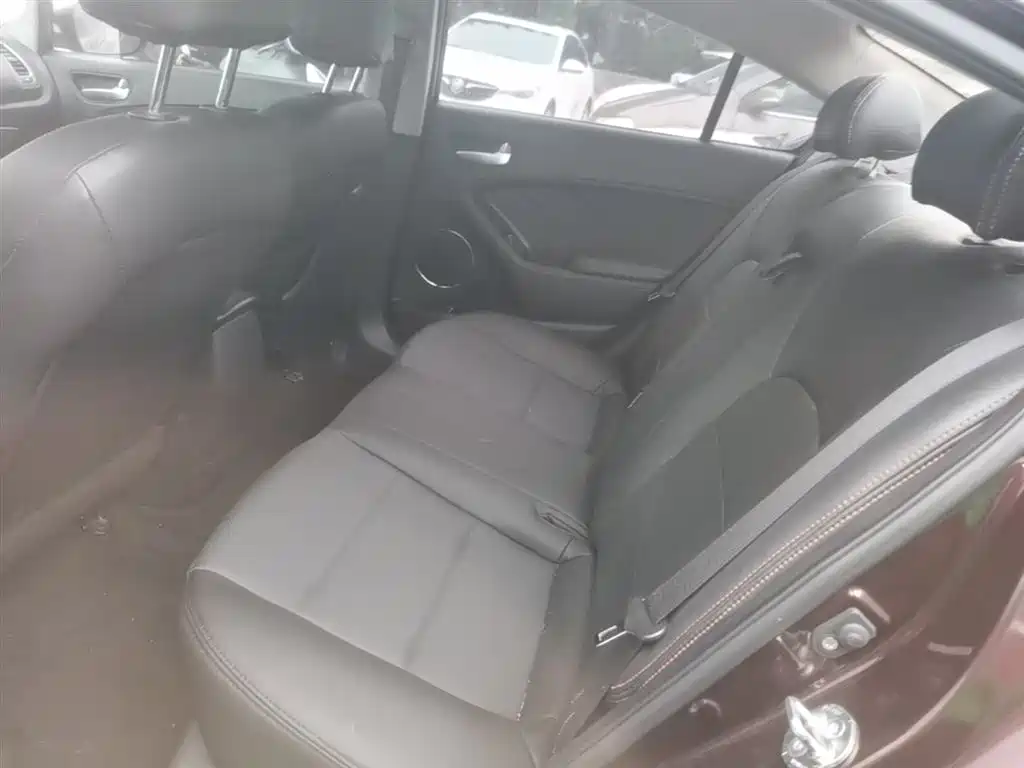 Kia K3 2016 1.6L Automatic GLS фото 17