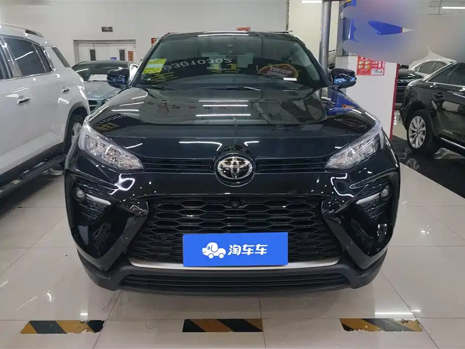 Toyota Wildlander 2022 2.0L CVT AWD Luxury PLUS Edition фото 2