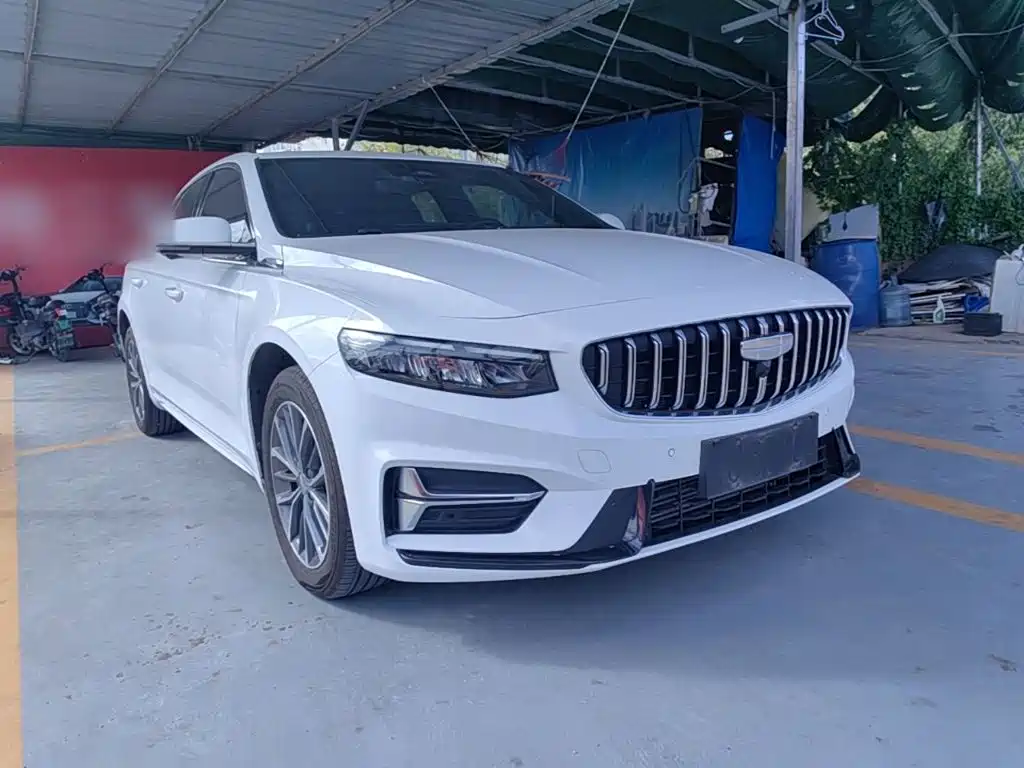 Фото 4 - Geely Preface