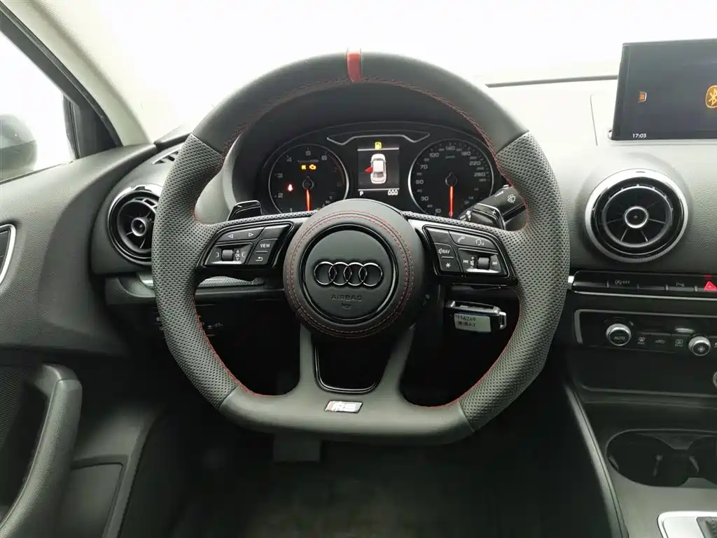 Audi A3 (Import) 2015 Limousine 45 TFSI S line Luxury фото 11