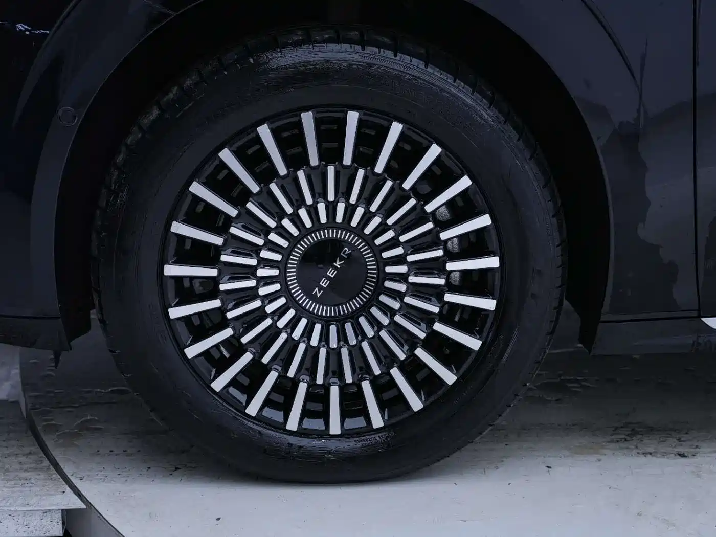 ZEEKR EXTREME KRYPTON 009