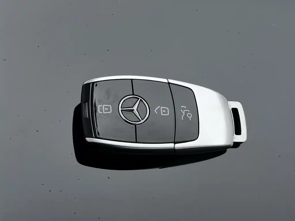 Mercedes-Benz E-Class 2023 Facelift E 300 L Sport Fashion фото 19