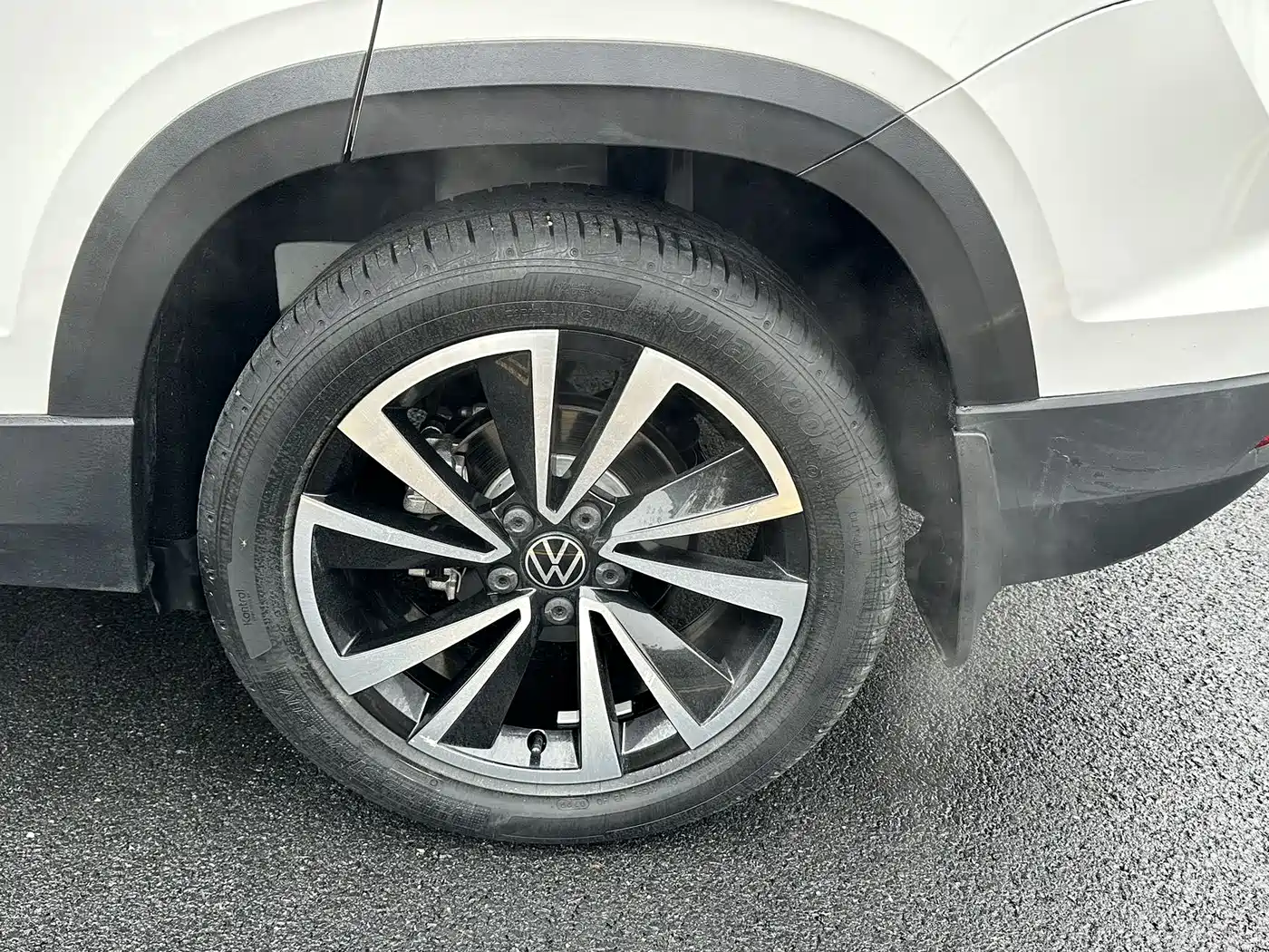 Volkswagen Tharu 2022 280TSI FWD Luxury Edition фото 14
