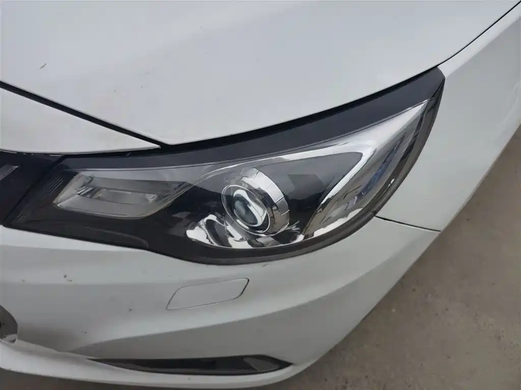 Chevrolet Malibu 2018 530T Automatic Luxury Edition фото 18