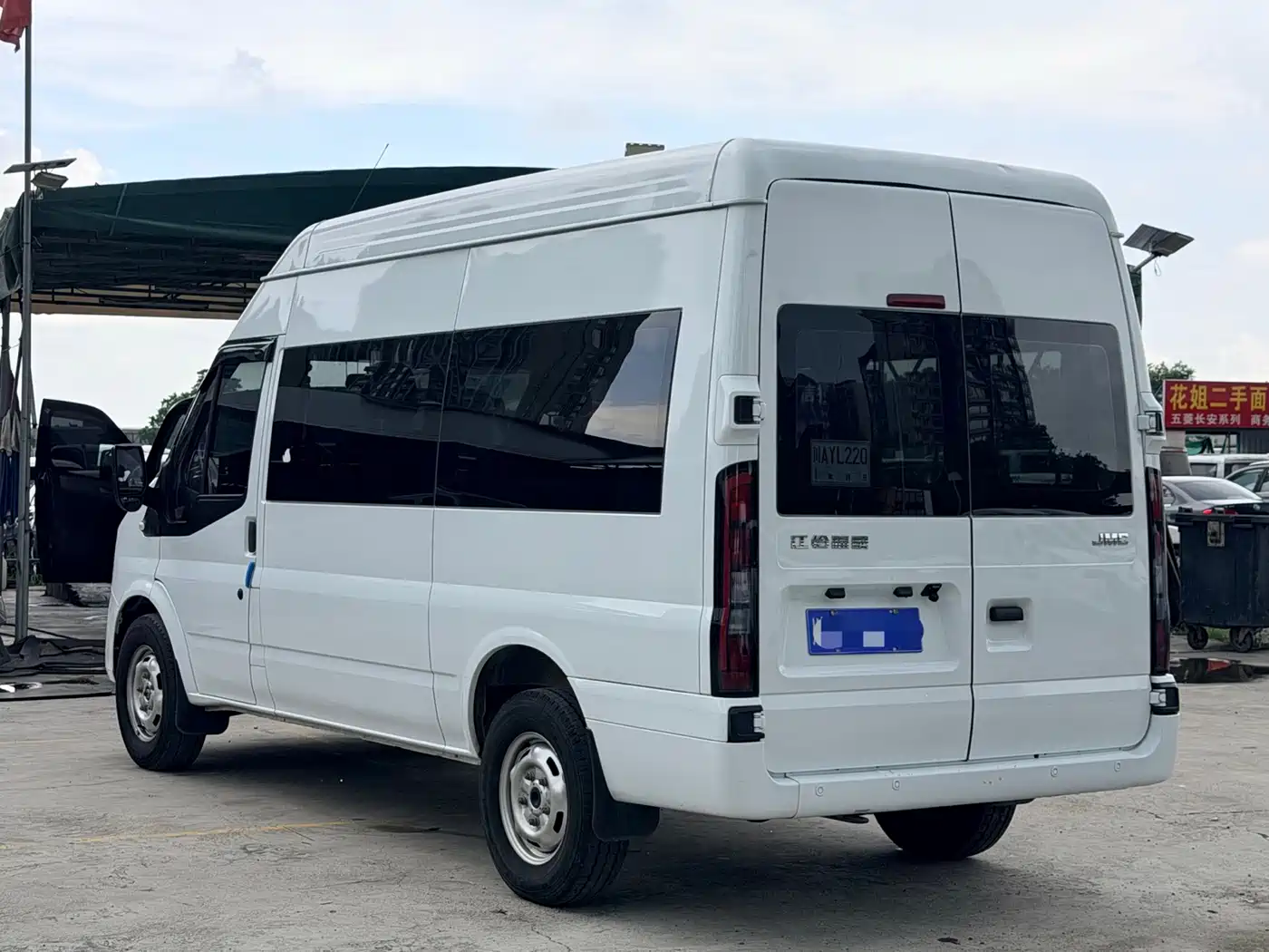 Jiangling JMC Fushun 2024 2023 Model 2.0T Automatic Medium Wheelbase Medium Roof Commercial MPV 6 Seats
