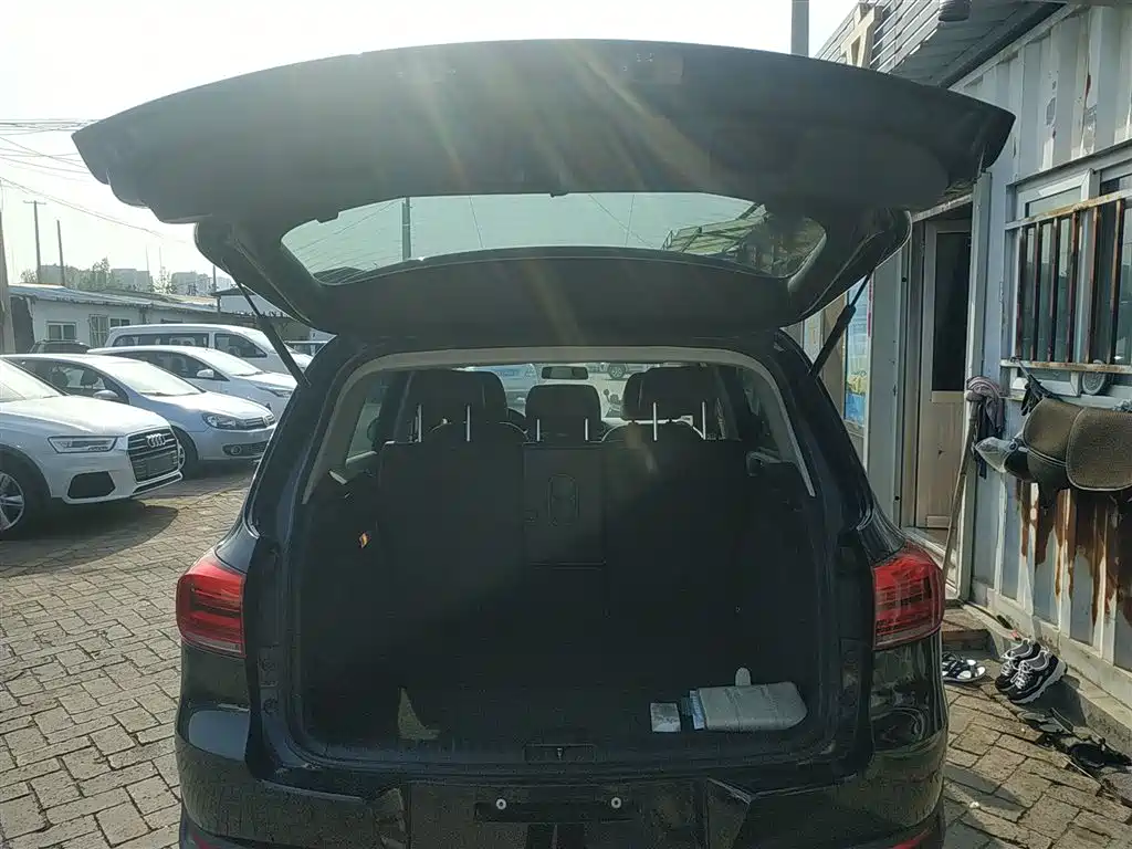 Volkswagen Tiguan 2015 1.8TSI Automatic 2WD Trendline фото 19