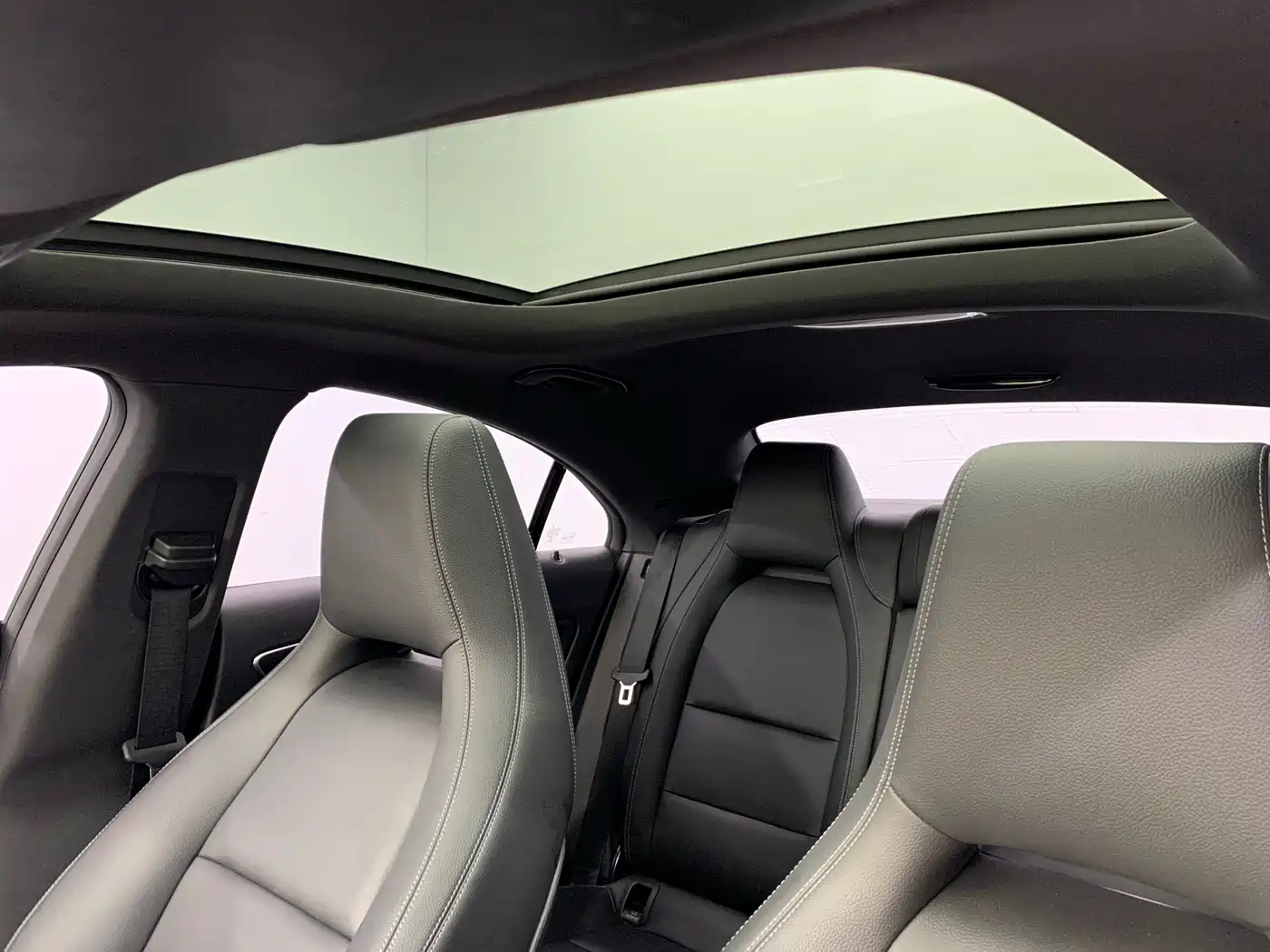 Mercedes-Benz CLA (Import) 2017 Facelift CLA 200 Style фото 16