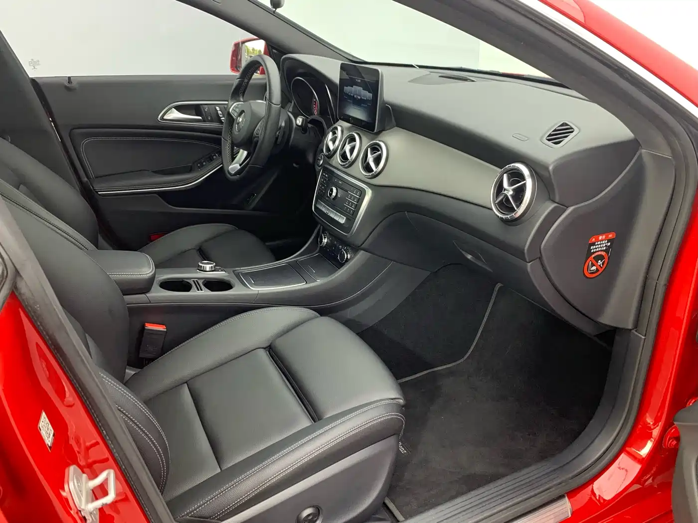 Mercedes-Benz CLA (Import) 2017 Facelift CLA 200 Style фото 12