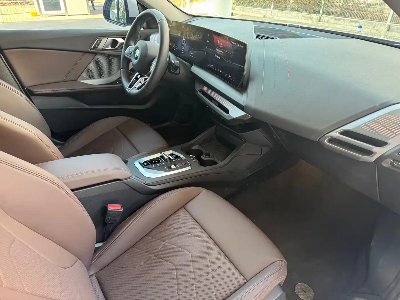 BMW 2 Series 2025 225L M Sport Package фото 16