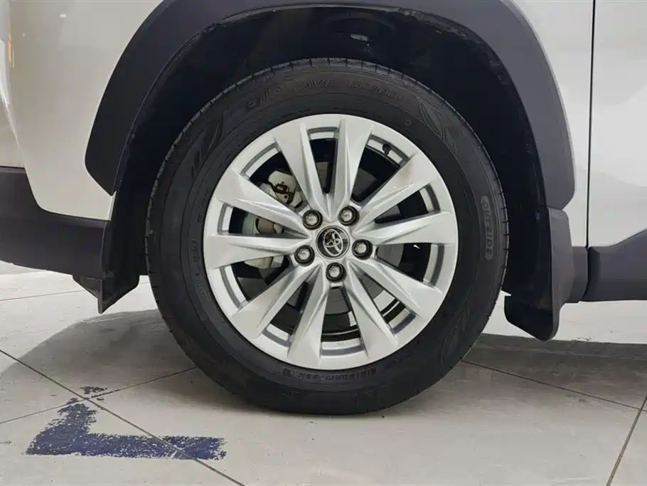 Toyota Corolla Cross 2024 Model 2.0L Pioneer Edition фото 6