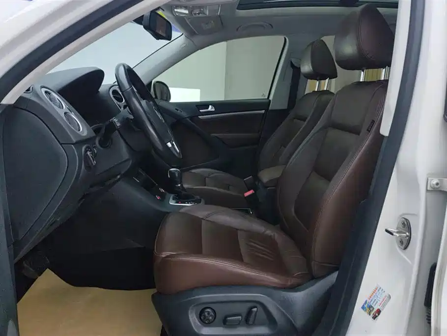 Volkswagen Tiguan 2015 1.8TSI Automatic 2WD Highline фото 9