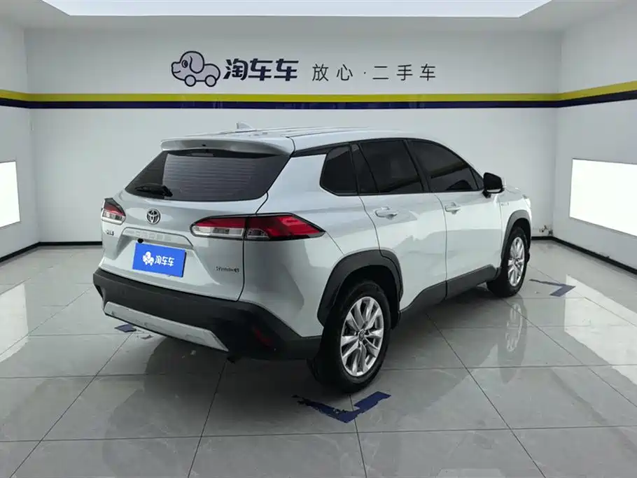Toyota Corolla Cross 2023 Hybrid 2.0L Pioneer Edition фото 3