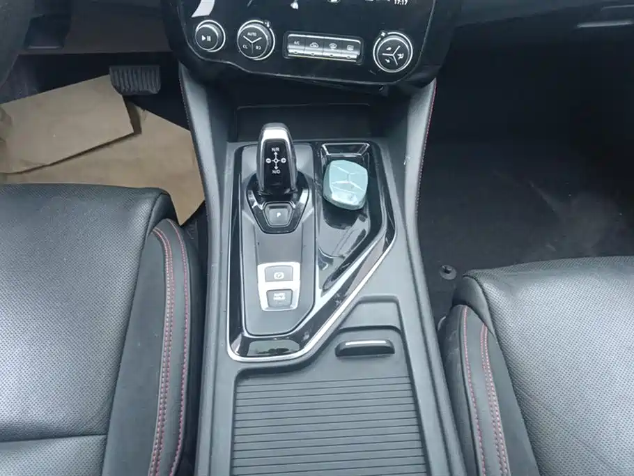 Lynk & Co 02 2018 1.5T DCT 2WD Power Edition China V фото 16