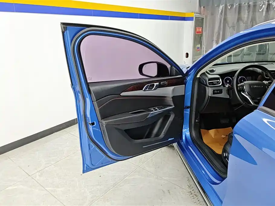 Lynk & Co 02 2018 1.5T DCT 2WD Power Pro Edition China V фото 7