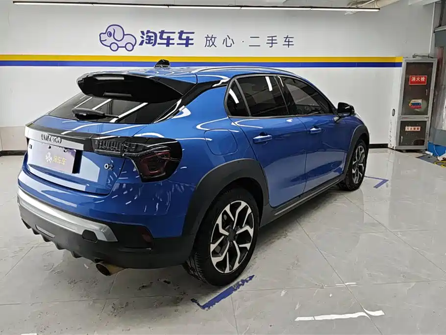 Lynk & Co 02 2018 1.5T DCT 2WD Power Pro Edition China V фото 3
