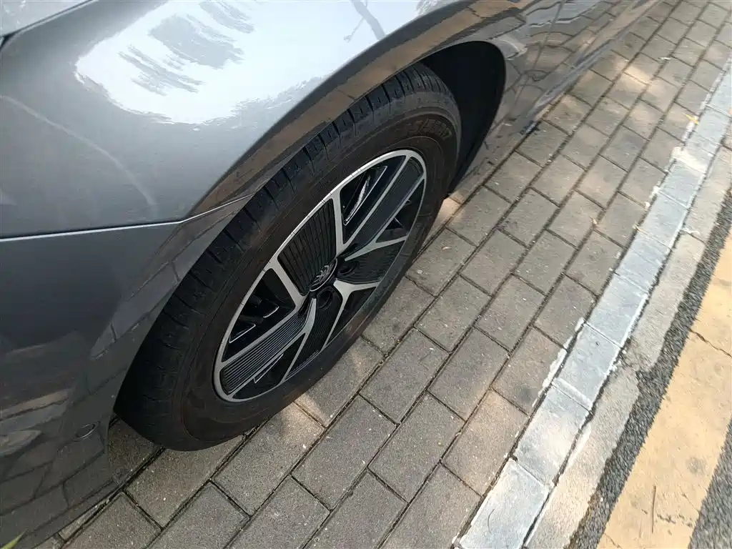 BYD Qin L 2025 DM-i Smart Drive Edition 120KM Leading фото 25