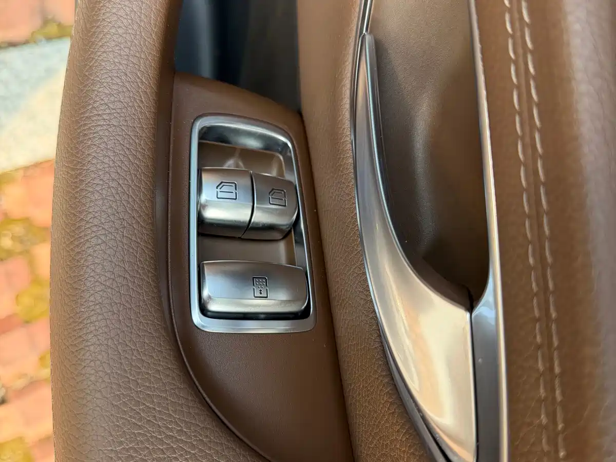 Mercedes-Benz E-Class 2019 Facelift E 300 L Sport Fashion фото 16