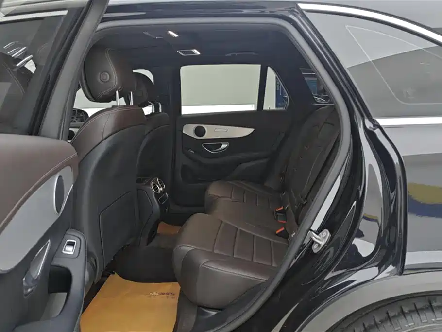 Mercedes-Benz GLC 2021 GLC 260 L 4MATIC Sporty фото 11