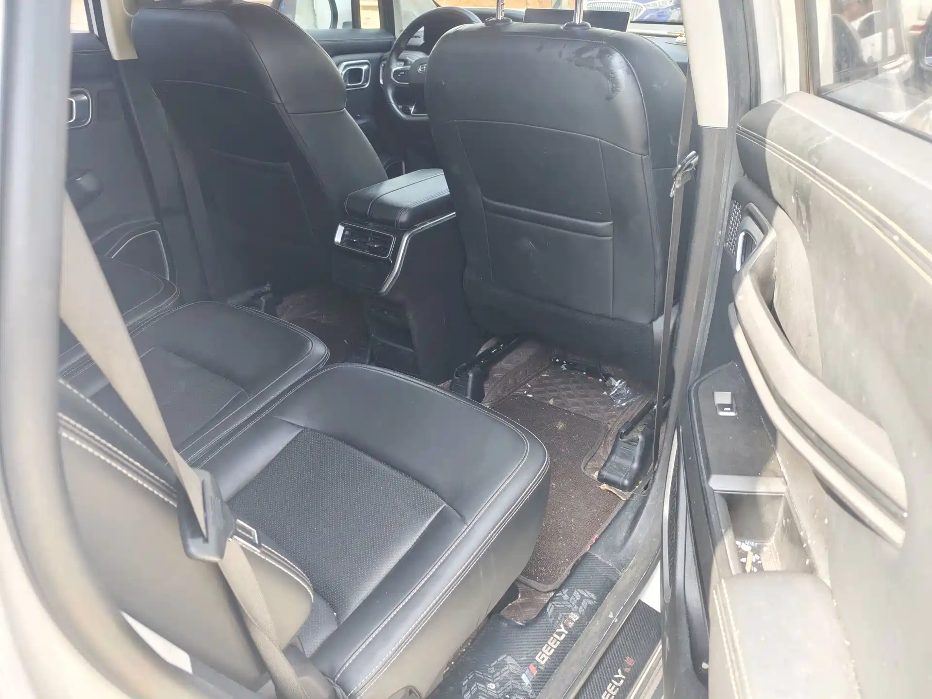 Фото 11 - Geely Okavango