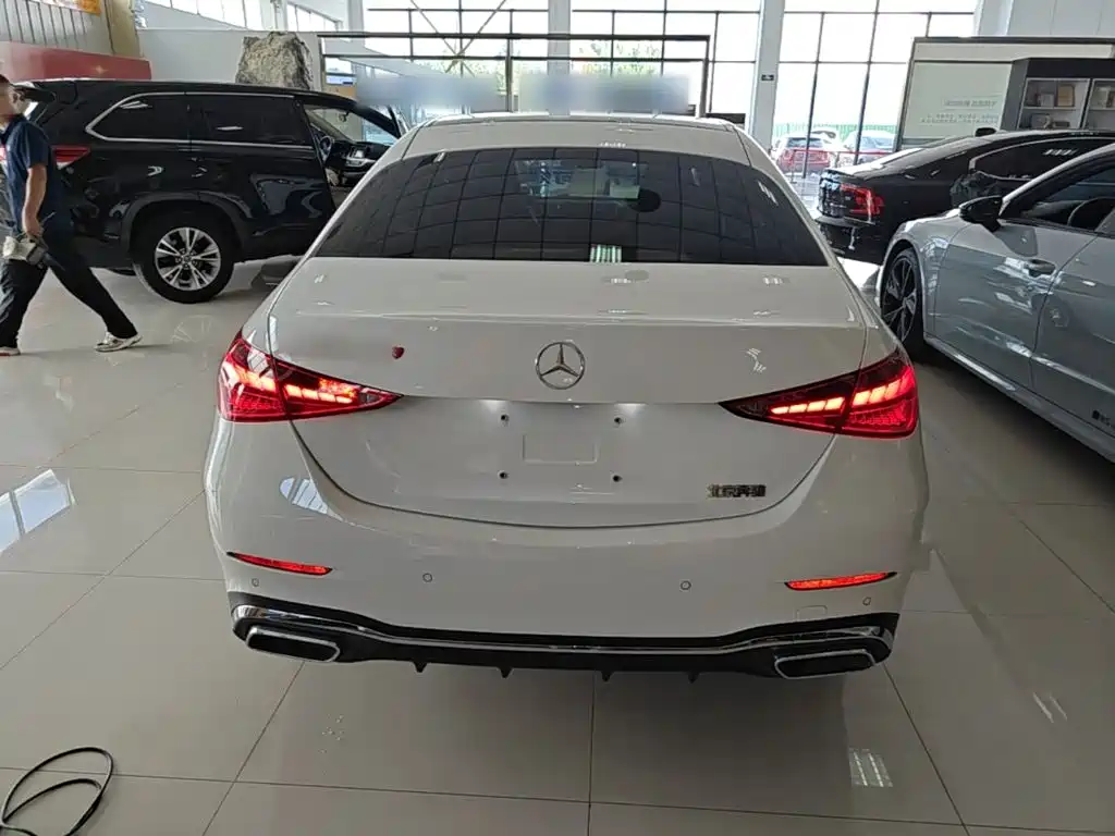 Фото 6 - Mercedes-Benz C-Class