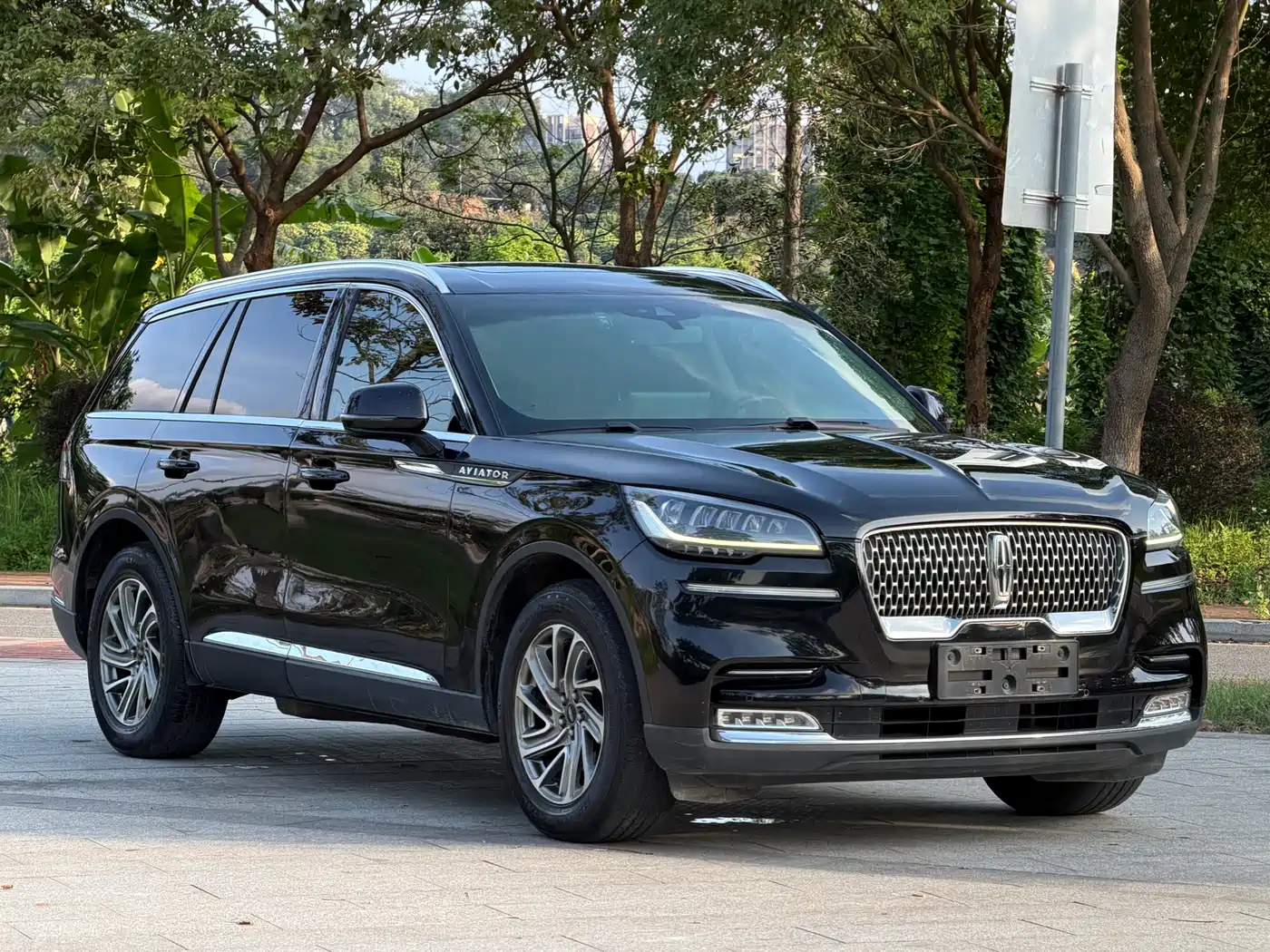 Lincoln Aviator 2021 3.0T V6 4WD Premium Edition фото 3