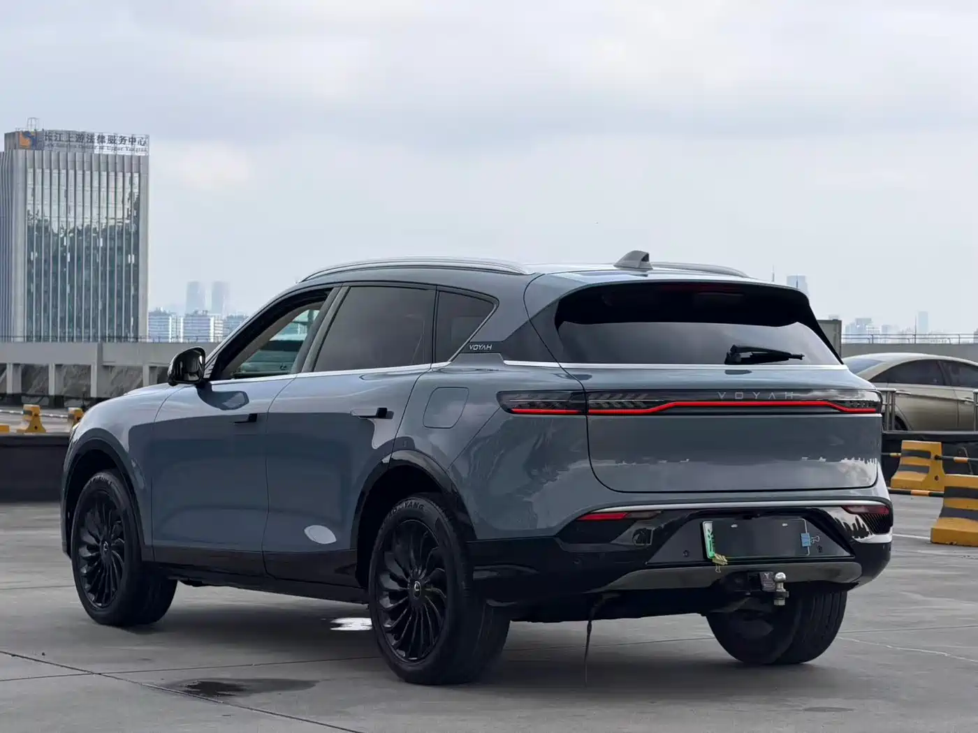 Voyah Auto VOYAH FREE 2021 AWD Standard Range Extender Exclusive Luxury Package фото 11
