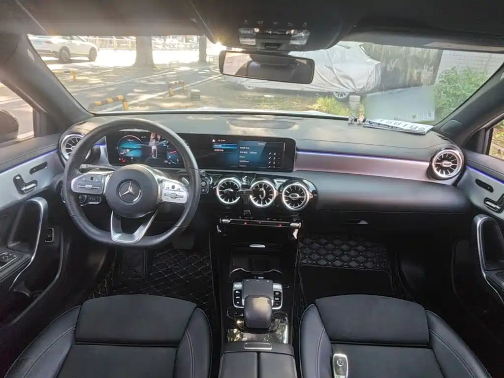 Фото 10 - Mercedes-Benz A-Class