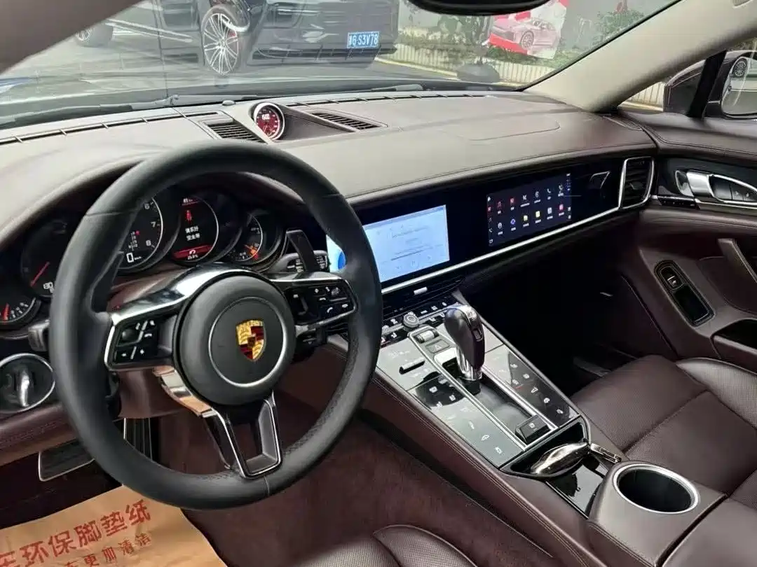 Porsche Panamera 2014 Panamera 4 Executive 3.0T фото 2