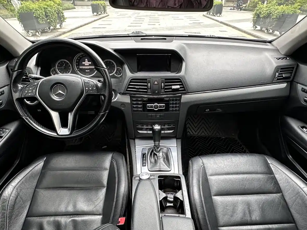 Mercedes-Benz E-Class (Import) 2012 E 200 CGI Coupe фото 9