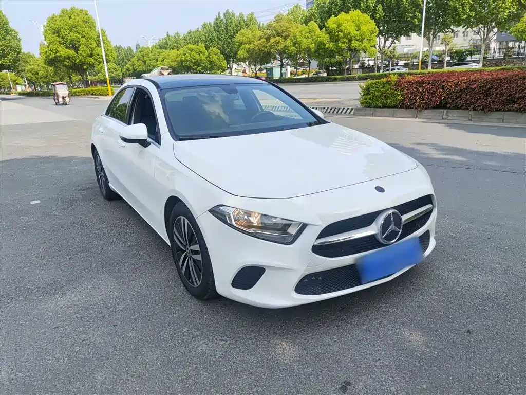 Mercedes-Benz A-Class 2021 A 180 L фото 4